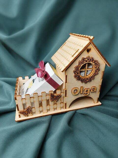 Personalized Wooden Tea House Gift Set with Honey, Tea & Chocolates