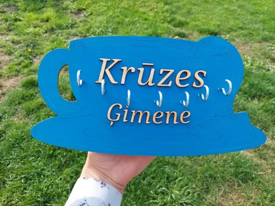 Personalized Coffee Cup Key Holder: Wooden Wall-Mounted Entry Organizer