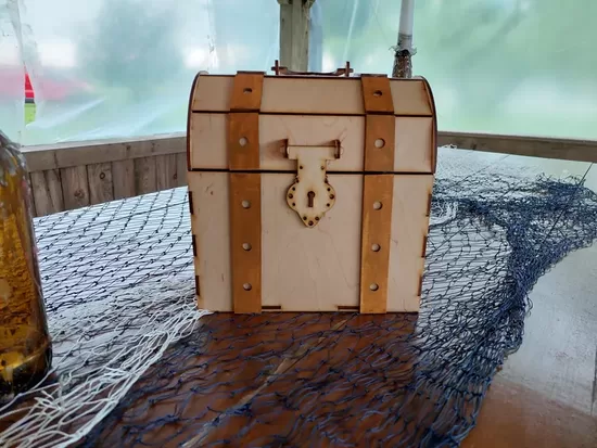 Personalized Wooden Treasure Chest: Laser-Cut Birch Keepsake Box